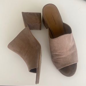 14th & union zooey block heel sandal